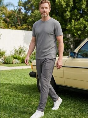 Travis Mathew Mens 36 Gray Golf Performance Stretch Striped Fabric Pants Blend